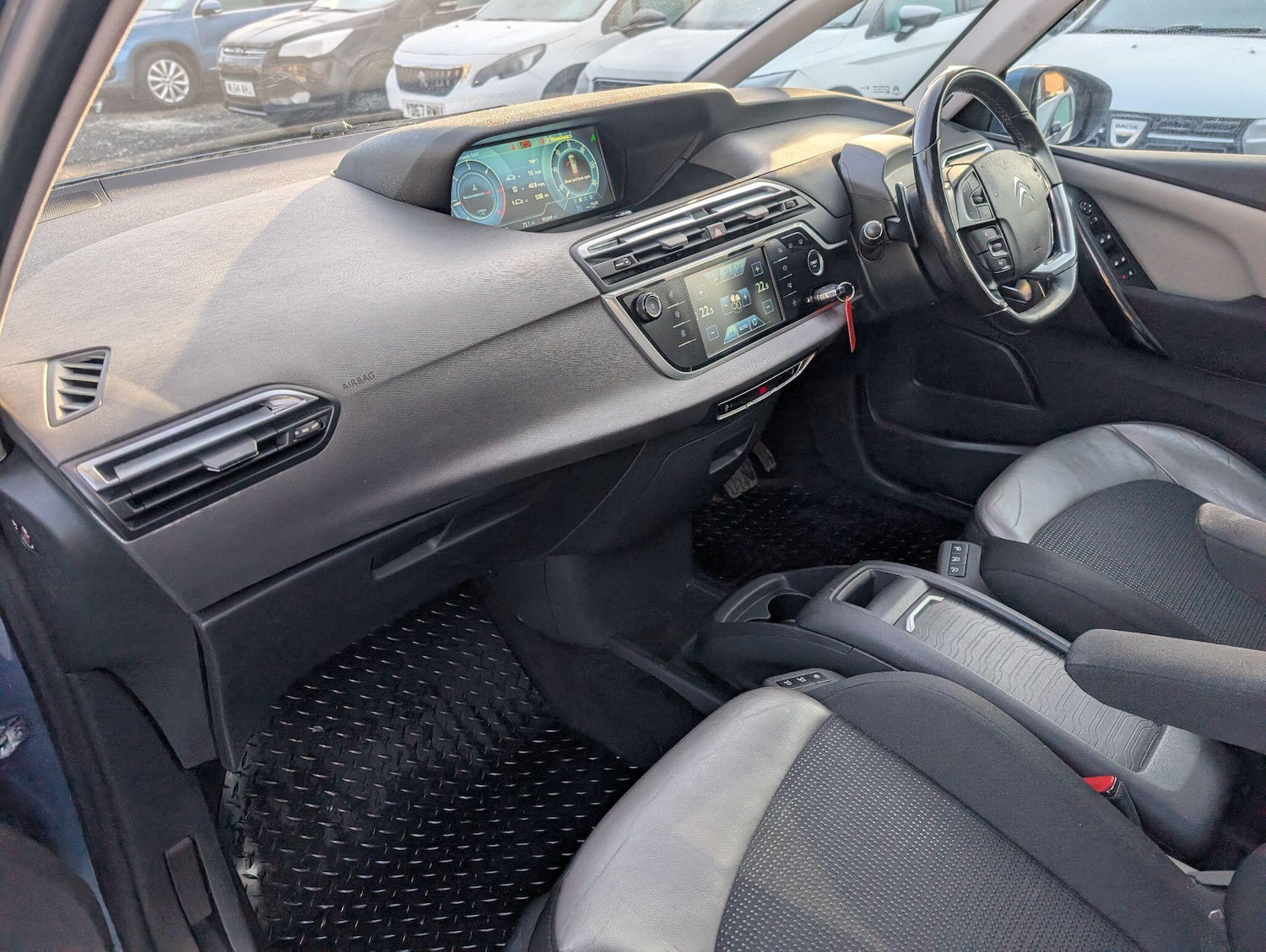 Used Citroen C4 Picasso 2013 for sale - 76701363: Photo 38