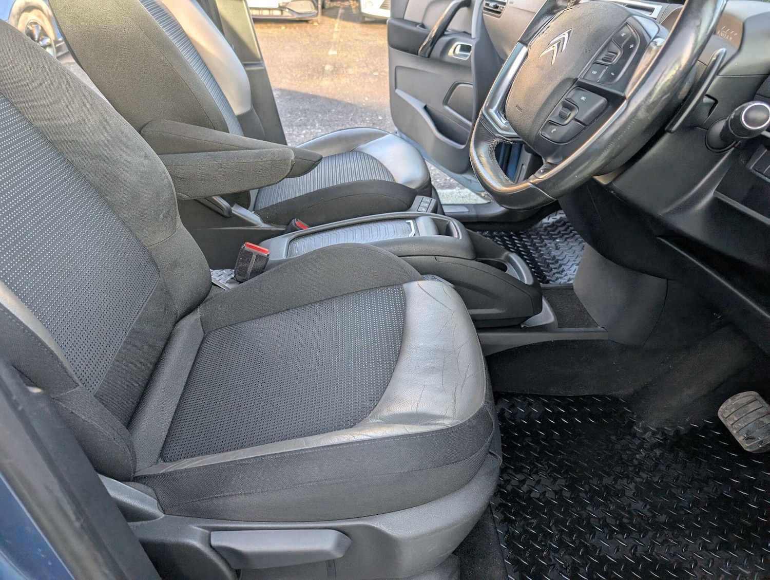 Used Citroen C4 Picasso 2013 for sale - 76701363: Photo 48