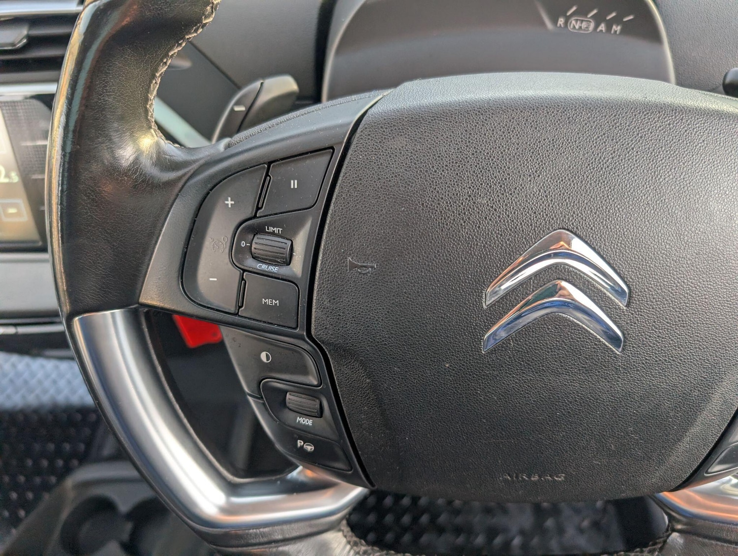 Used Citroen C4 Picasso 2013 for sale - 76701363: Photo 50