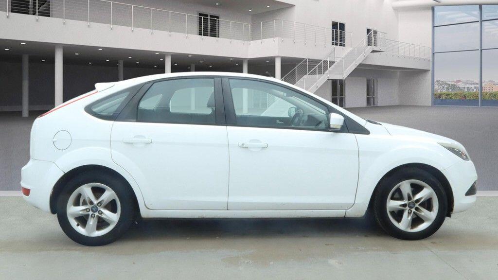 Used Ford Focus 2010 for sale - 77091209: Photo 17