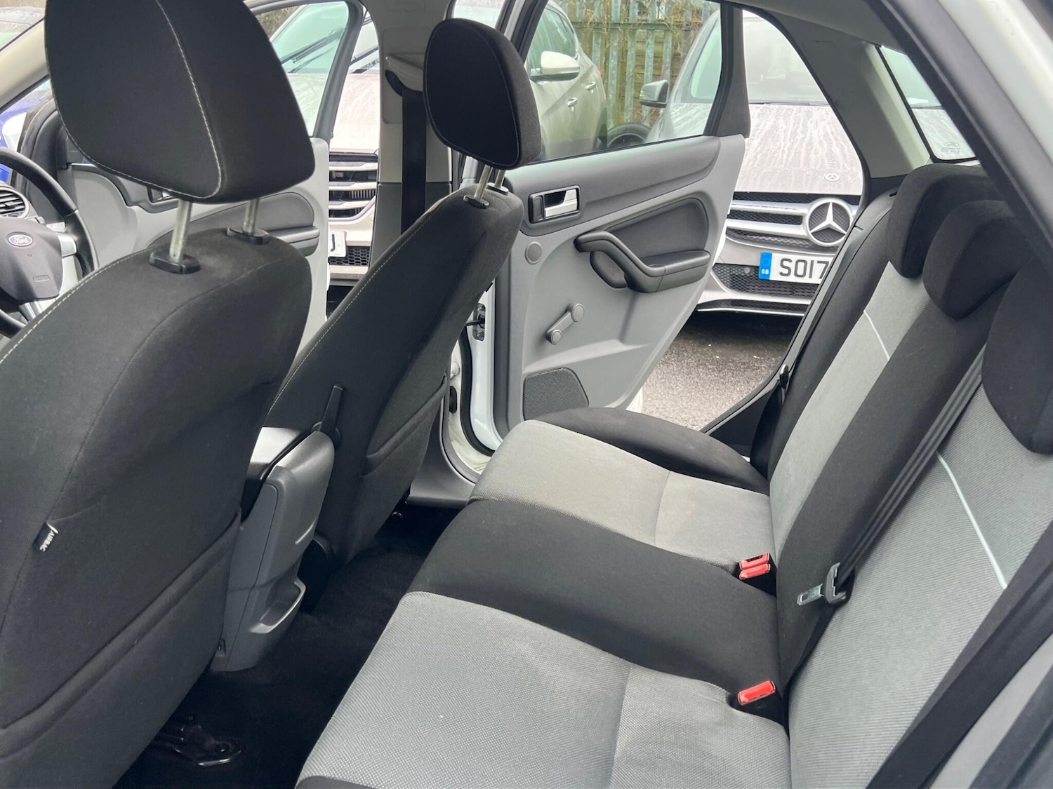 Used Ford Focus 2010 for sale - 77091209: Photo 35