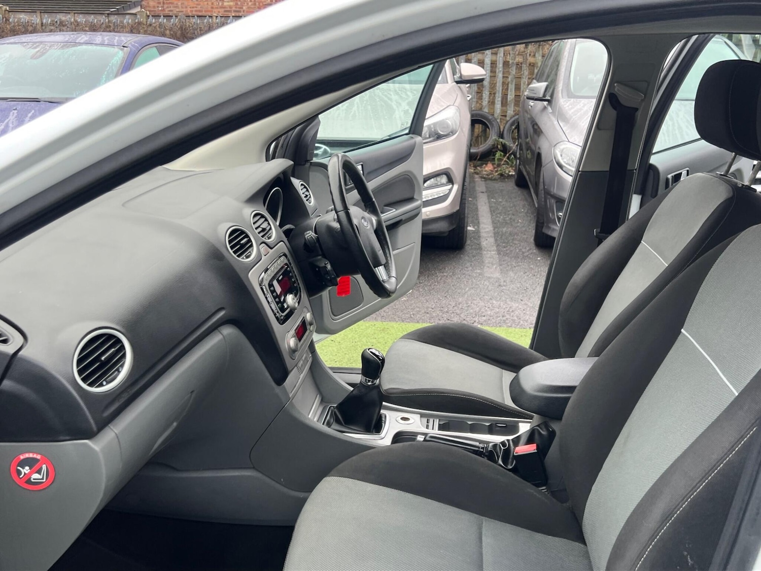 Used Ford Focus 2010 for sale - 77091209: Photo 36