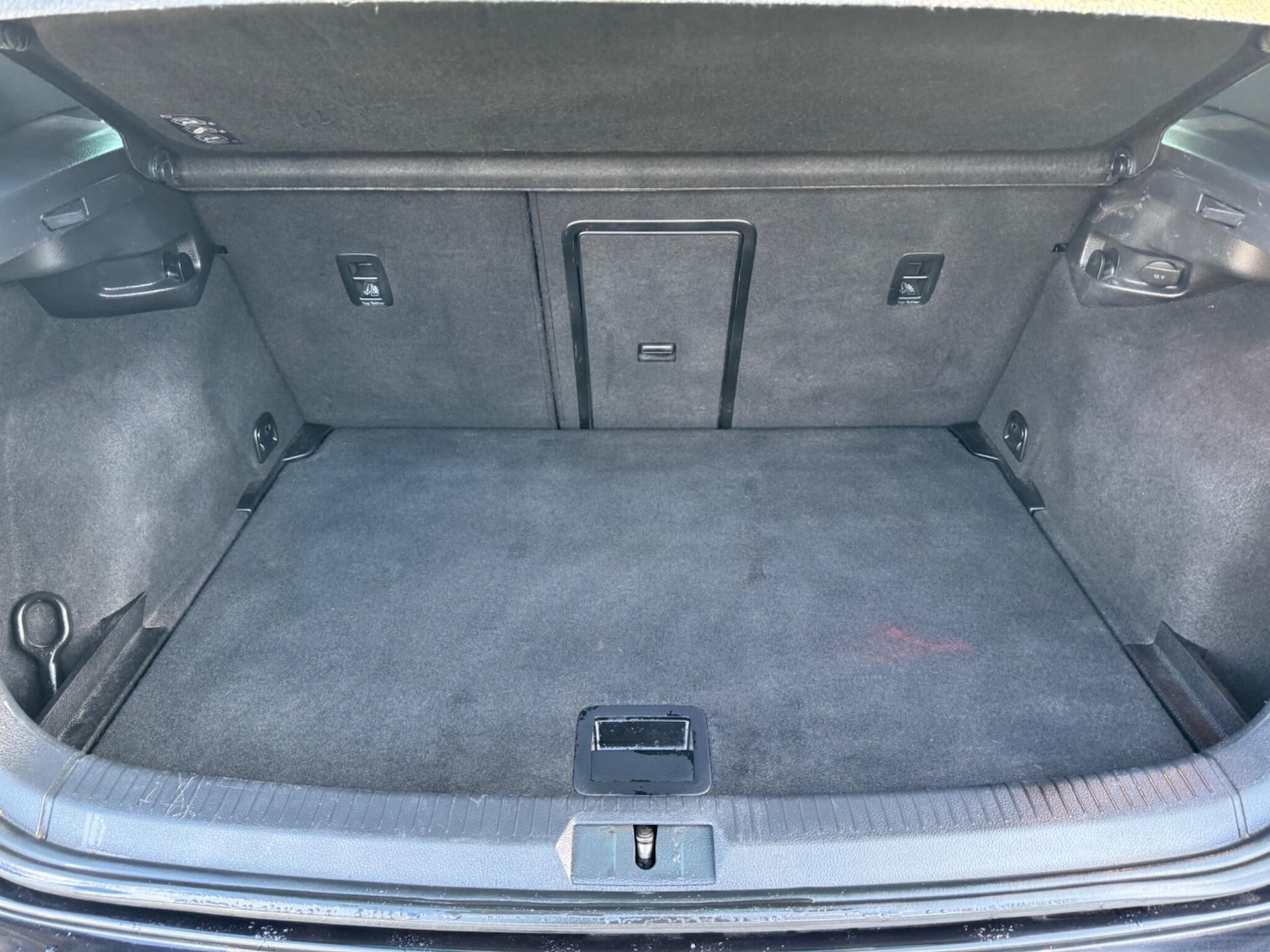 Used Volkswagen Golf 2014 for sale - 77255236: Photo 42