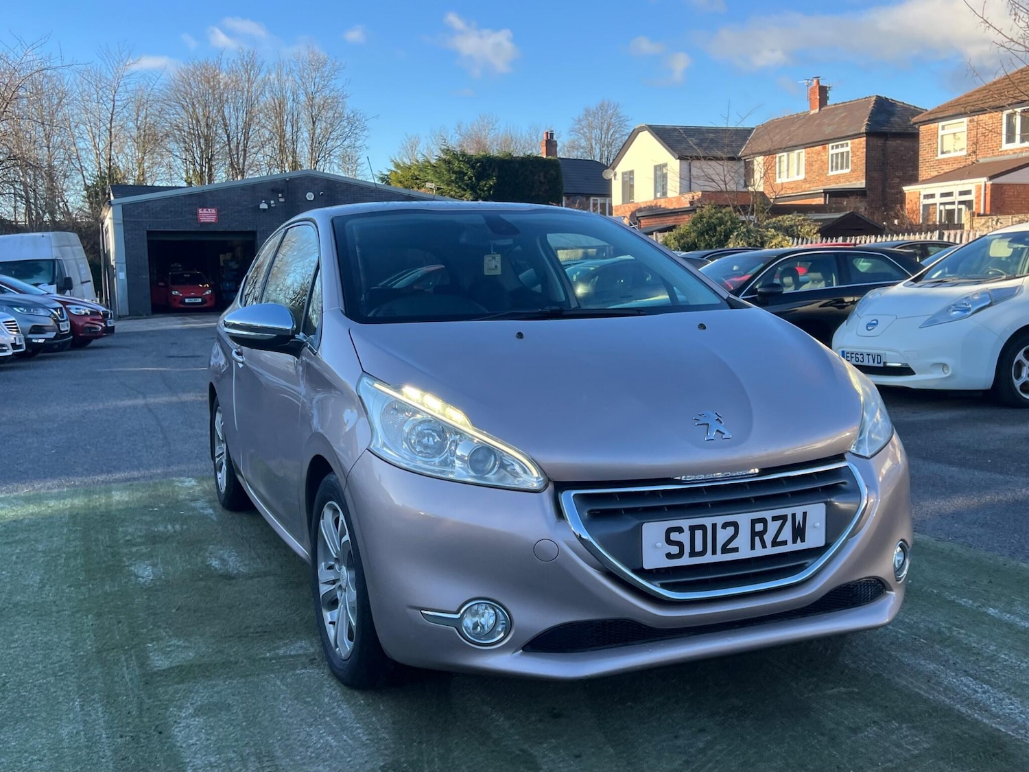 Used Peugeot 208 2012 for sale - 77097628: Photo 10