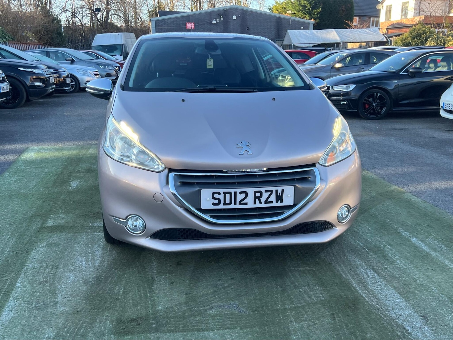 Used Peugeot 208 2012 for sale - 77097628: Photo 16