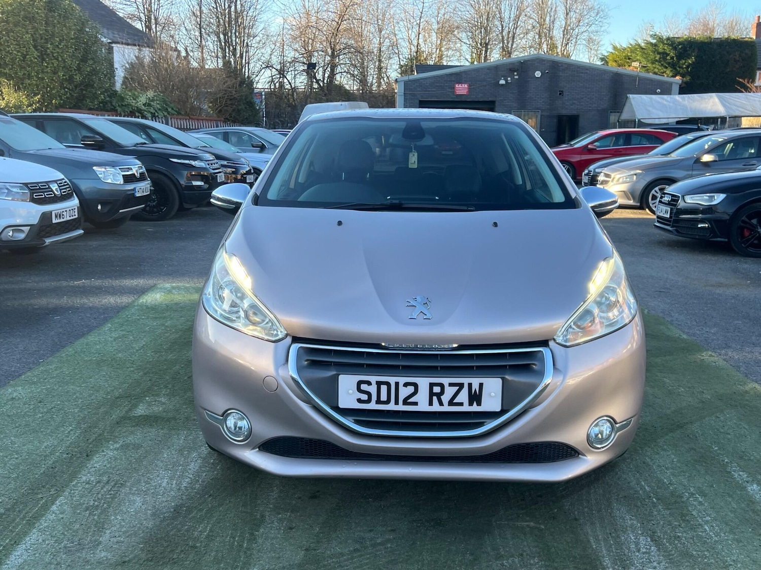 Used Peugeot 208 2012 for sale - 77097628: Photo 17