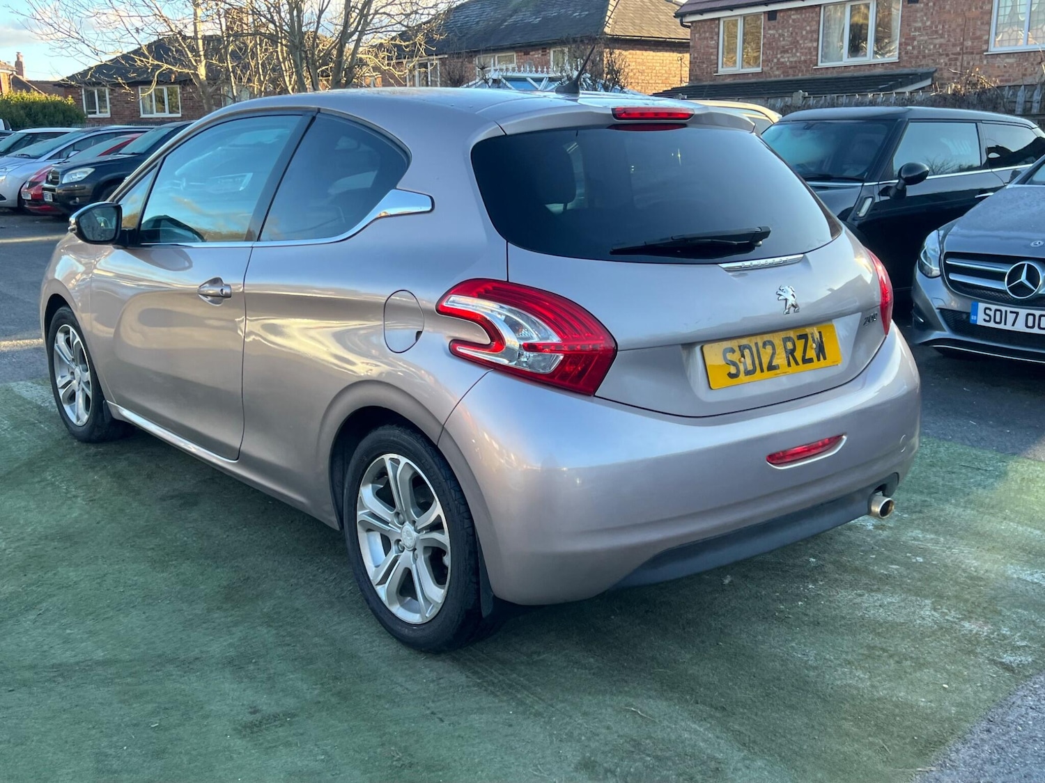 Used Peugeot 208 2012 for sale - 77097628: Photo 28