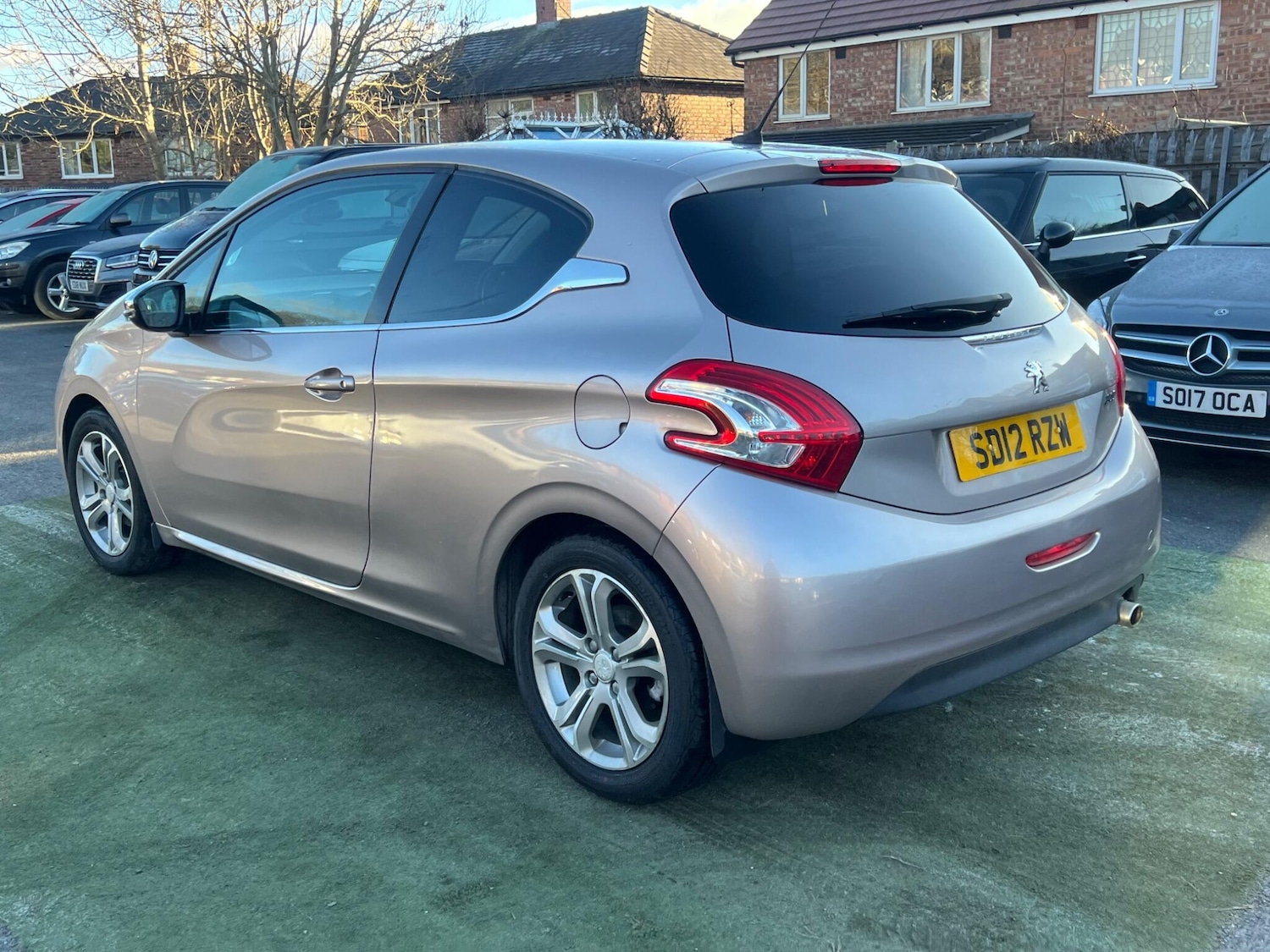 Used Peugeot 208 2012 for sale - 77097628: Photo 3