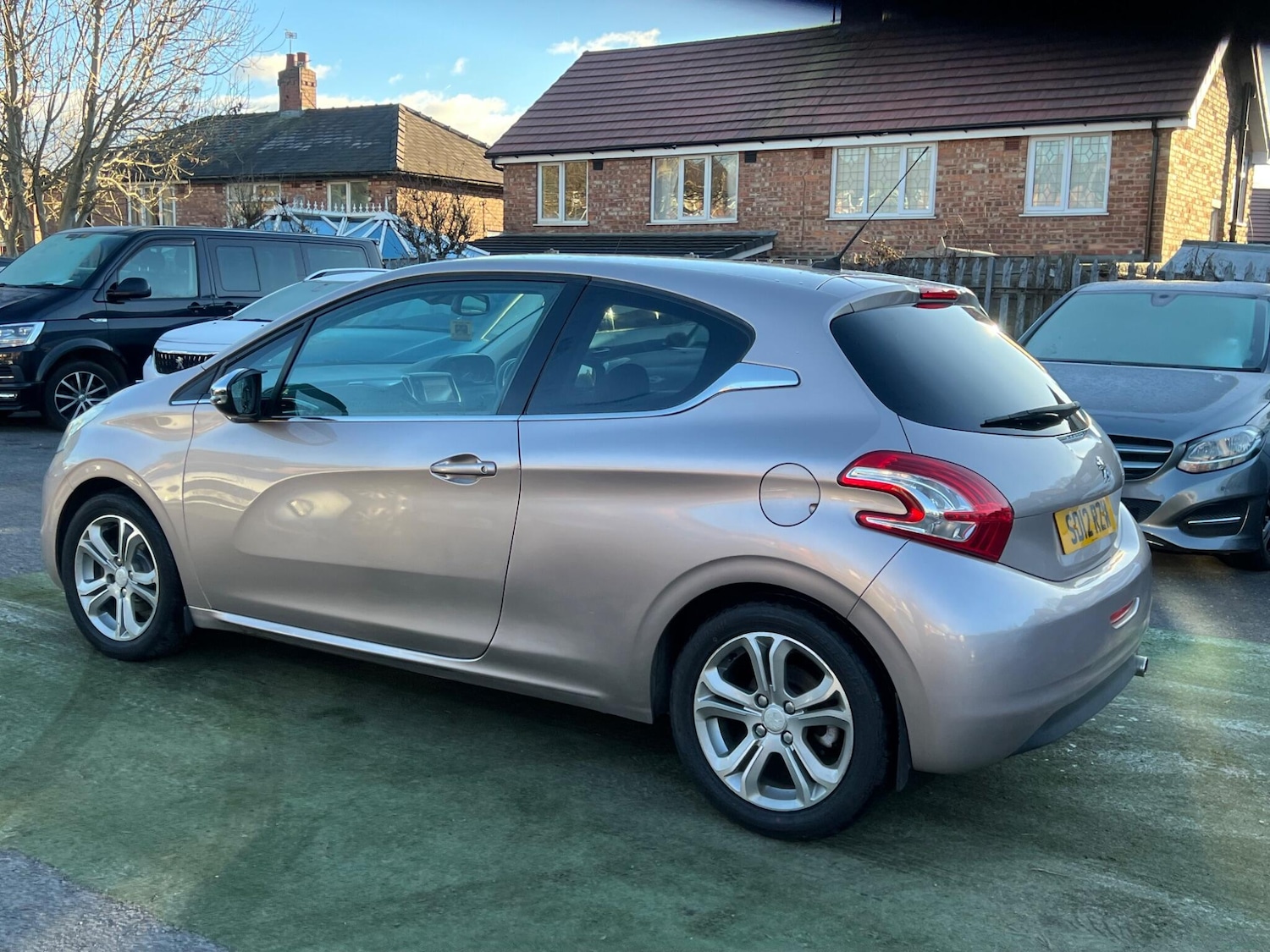 Used Peugeot 208 2012 for sale - 77097628: Photo 46