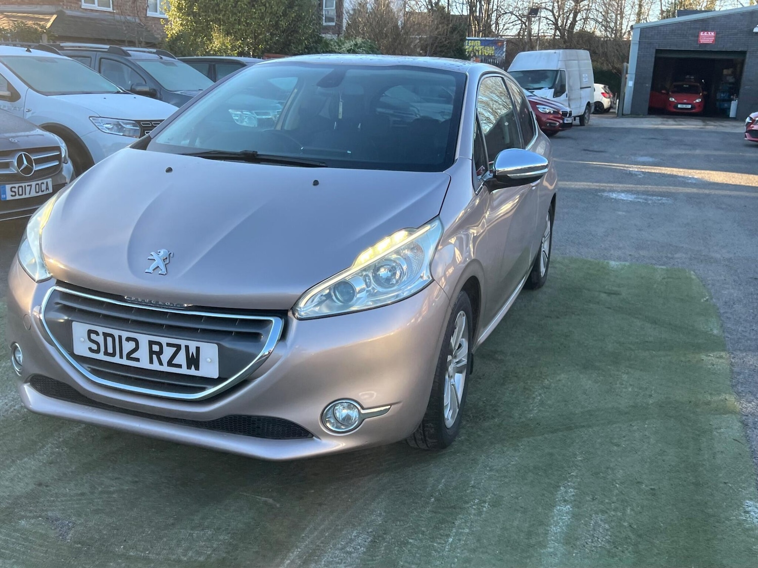 Used Peugeot 208 2012 for sale - 77097628: Photo 5