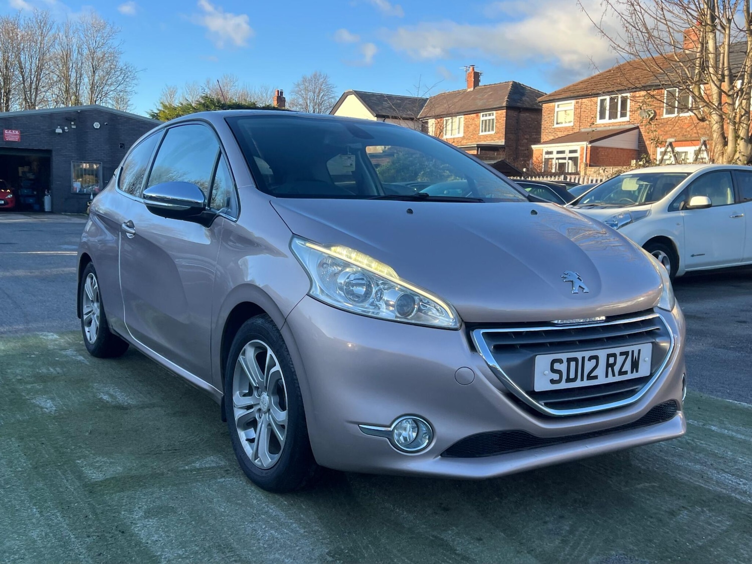 Used Peugeot 208 2012 for sale - 77097628: Photo 9