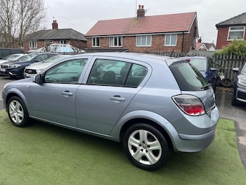 Used Vauxhall Astra 2010 for sale - 77320735: Photo
