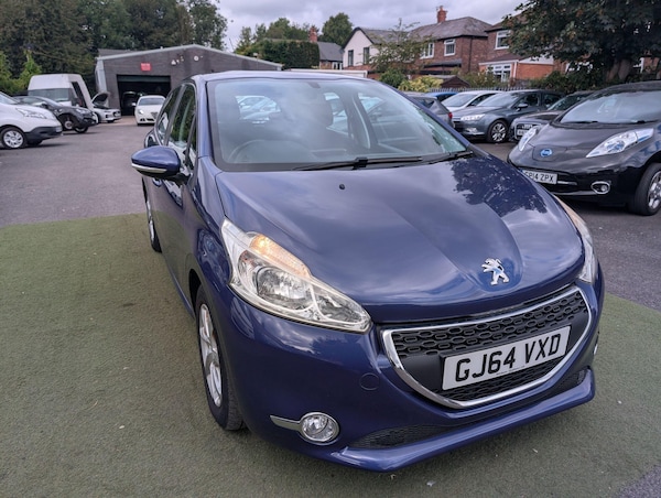 Used Peugeot 208 2014 for sale - 76189945: Photo 11