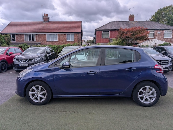 Used Peugeot 208 2014 for sale - 76189945: Photo 19