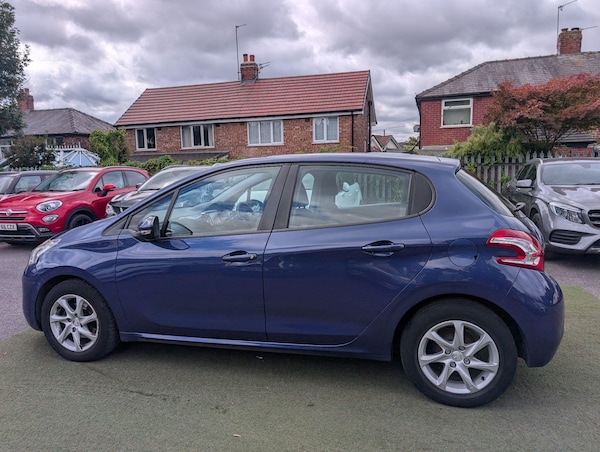 Used Peugeot 208 2014 for sale - 76189945: Photo 20