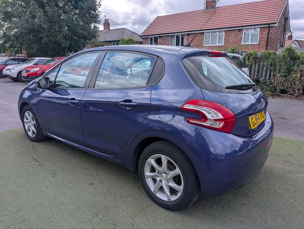 Used Peugeot 208 2014 for sale - 76189945: Photo 22