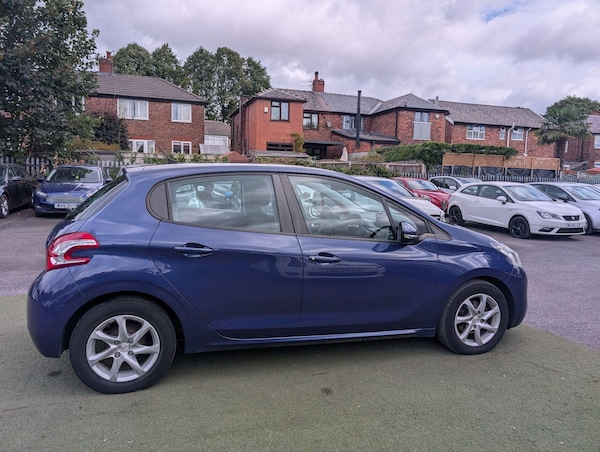 Used Peugeot 208 2014 for sale - 76189945: Photo 32