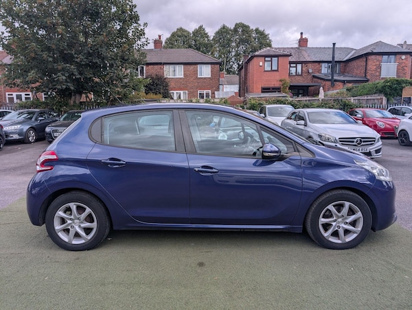 Used Peugeot 208 2014 for sale - 76189945: Photo 33