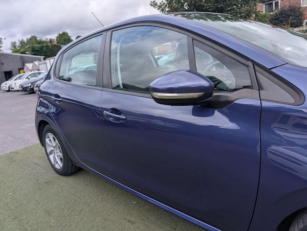 Used Peugeot 208 2014 for sale - 76189945: Photo 40