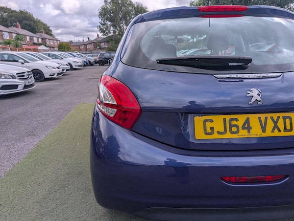 Used Peugeot 208 2014 for sale - 76189945: Photo 42