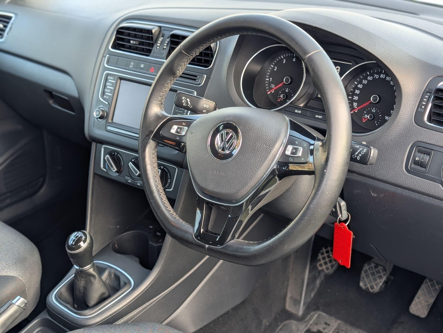 Used Volkswagen Polo 2014 for sale - 76886743: Photo 41