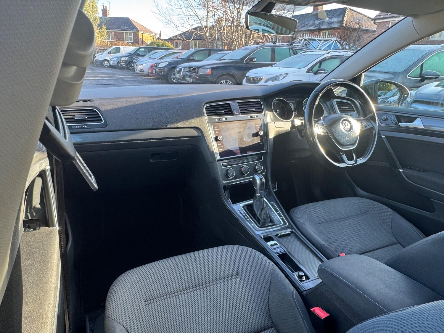 Used Volkswagen Golf 2018 for sale - 77163351: Photo 44