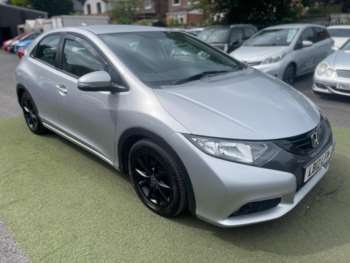 2012 (12) - 2.2 i-DTEC ES 5dr