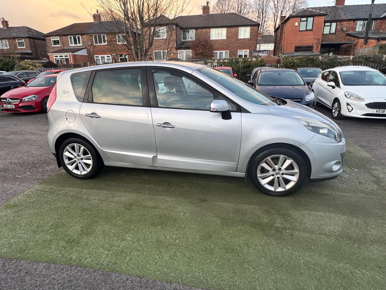 Used Renault Scenic 2012 for sale - 77090847: Photo 31