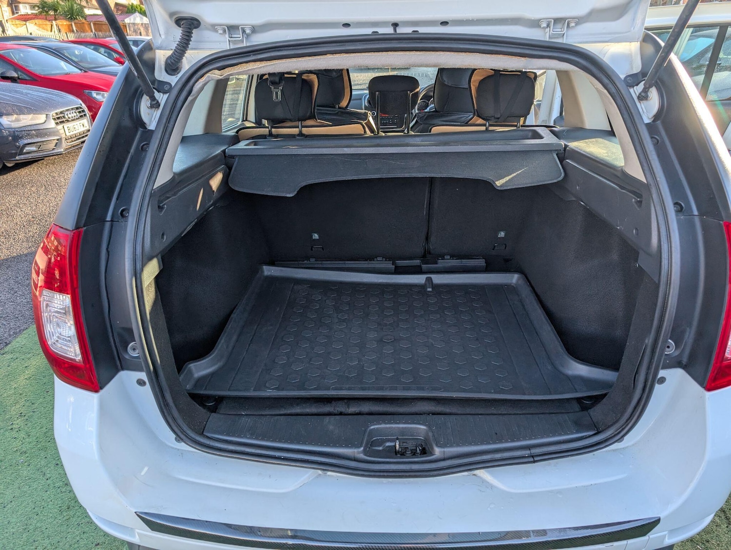 Used Dacia Logan MCV 2017 for sale - 76538057: Photo 48