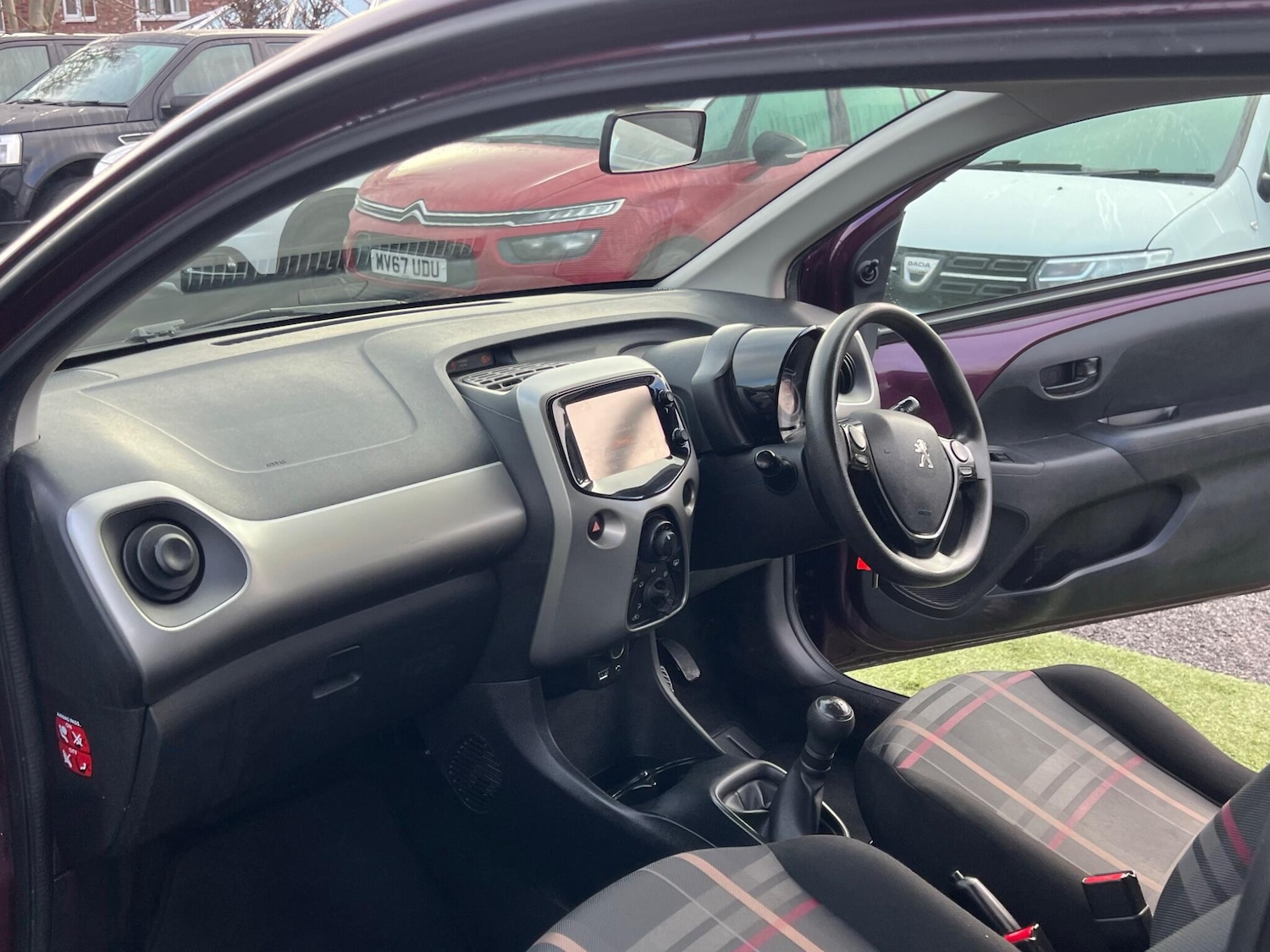 Used Peugeot 108 2016 for sale - 76714939: Photo 36