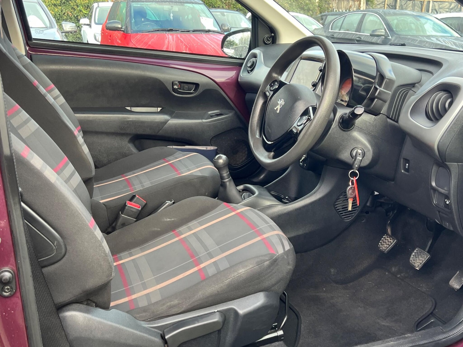 Used Peugeot 108 2016 for sale - 76714939: Photo 37