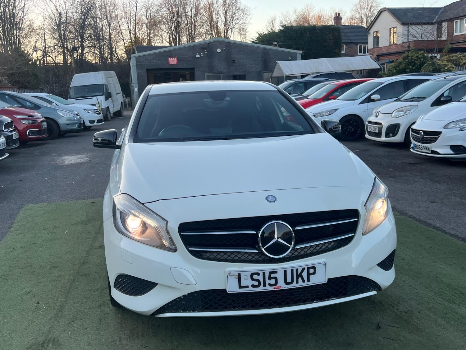 Used Mercedes-Benz A-Class 2015 for sale - 76753377: Photo 2