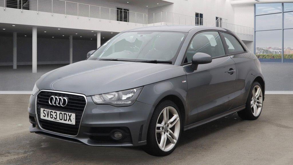 Used Audi A1 2013 for sale - 77306049: Photo 2