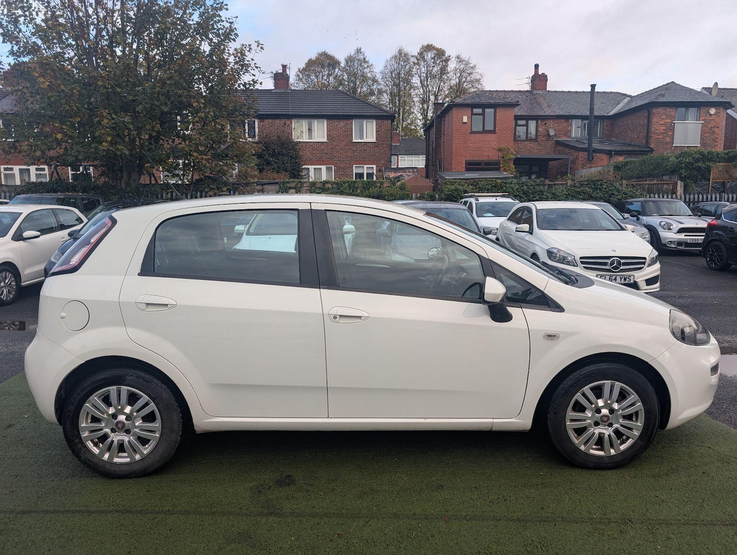 Used Fiat Punto 2013 for sale - 76337569: Photo 28