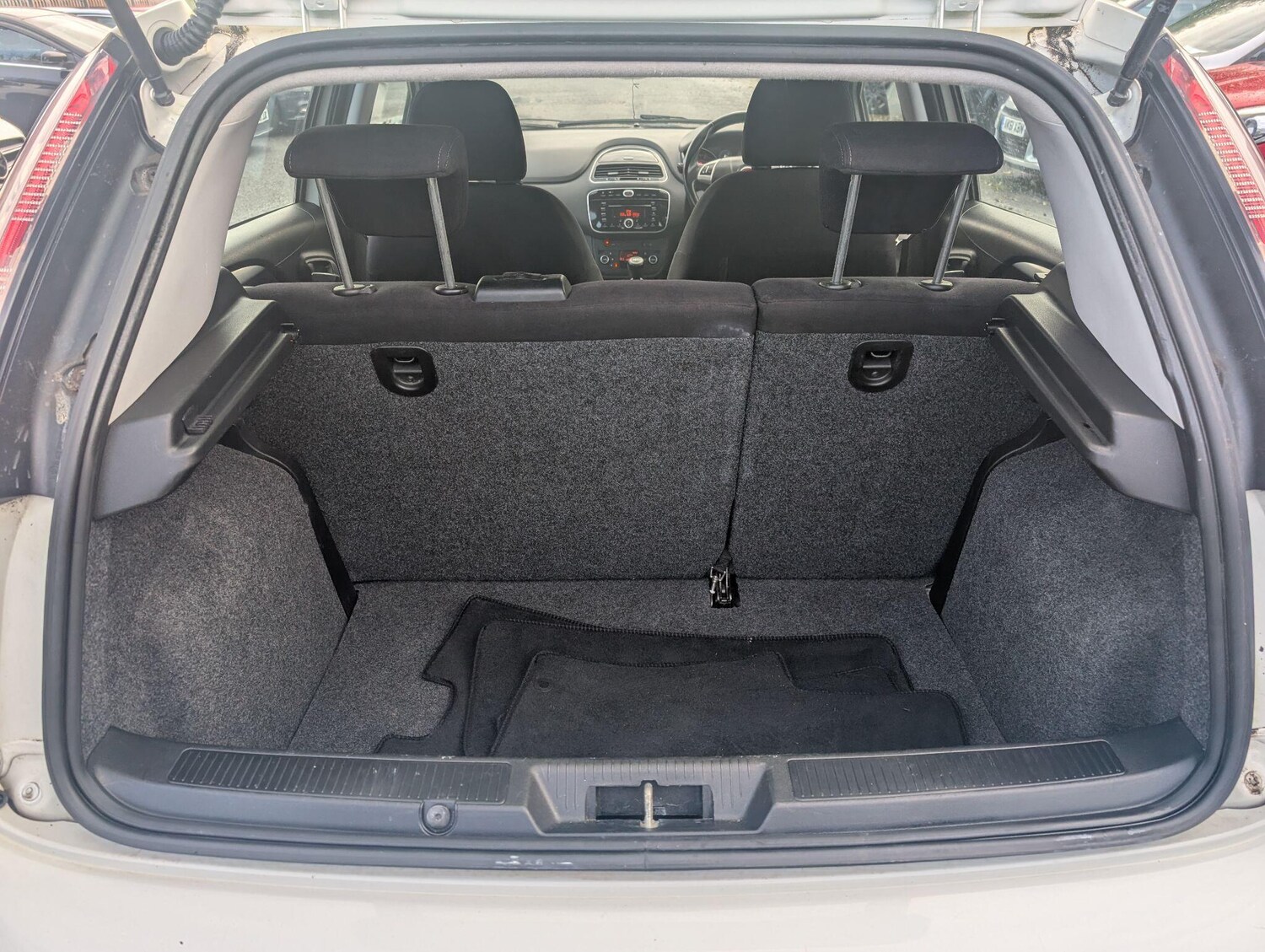 Used Fiat Punto 2013 for sale - 76337569: Photo 59