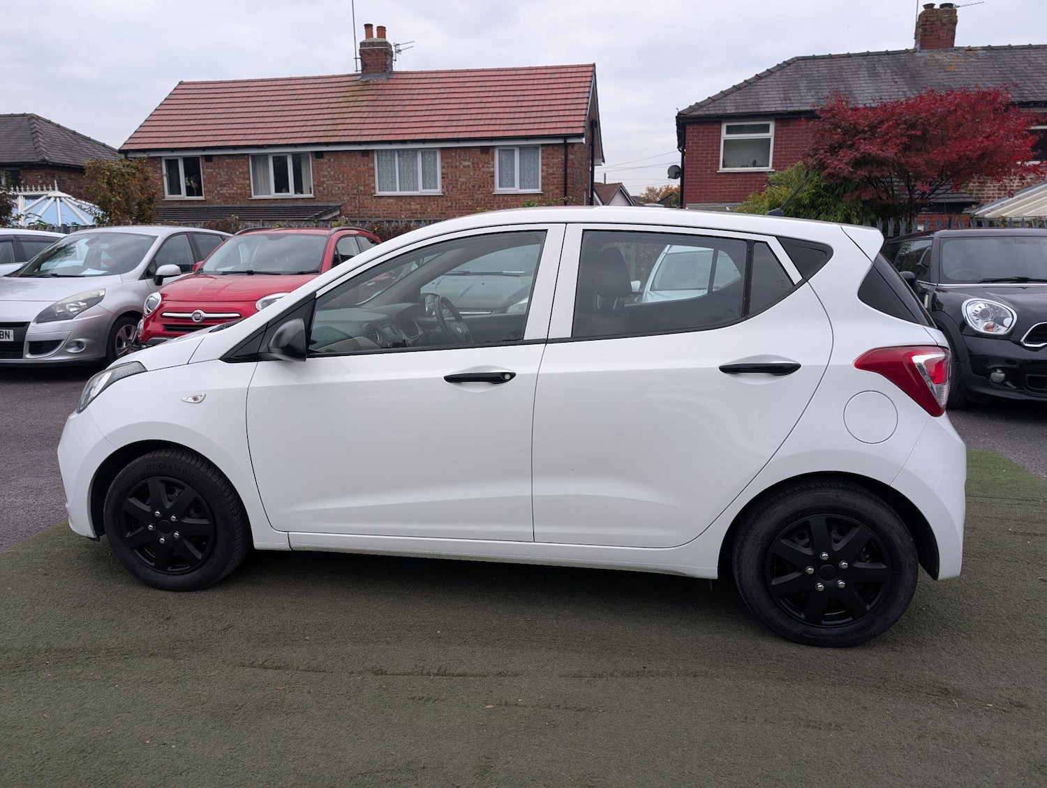 Used Hyundai i10 2015 for sale - 76166606: Photo 17