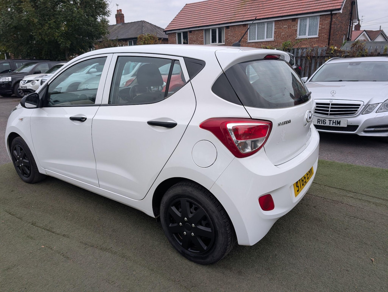 Used Hyundai i10 2015 for sale - 76166606: Photo 20