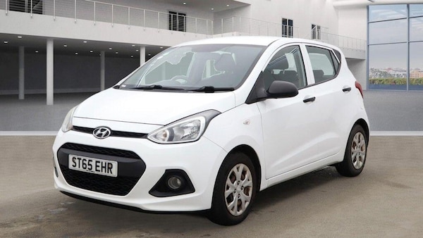Used Hyundai i10 2015 for sale - 76166606: Photo 2