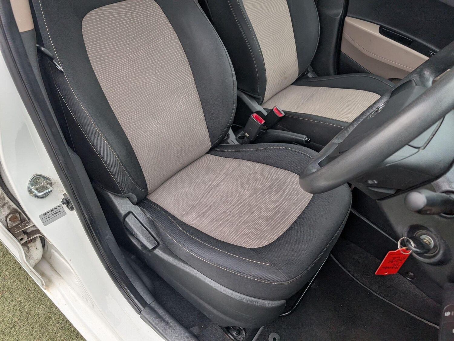 Used Hyundai i10 2015 for sale - 76166606: Photo 35