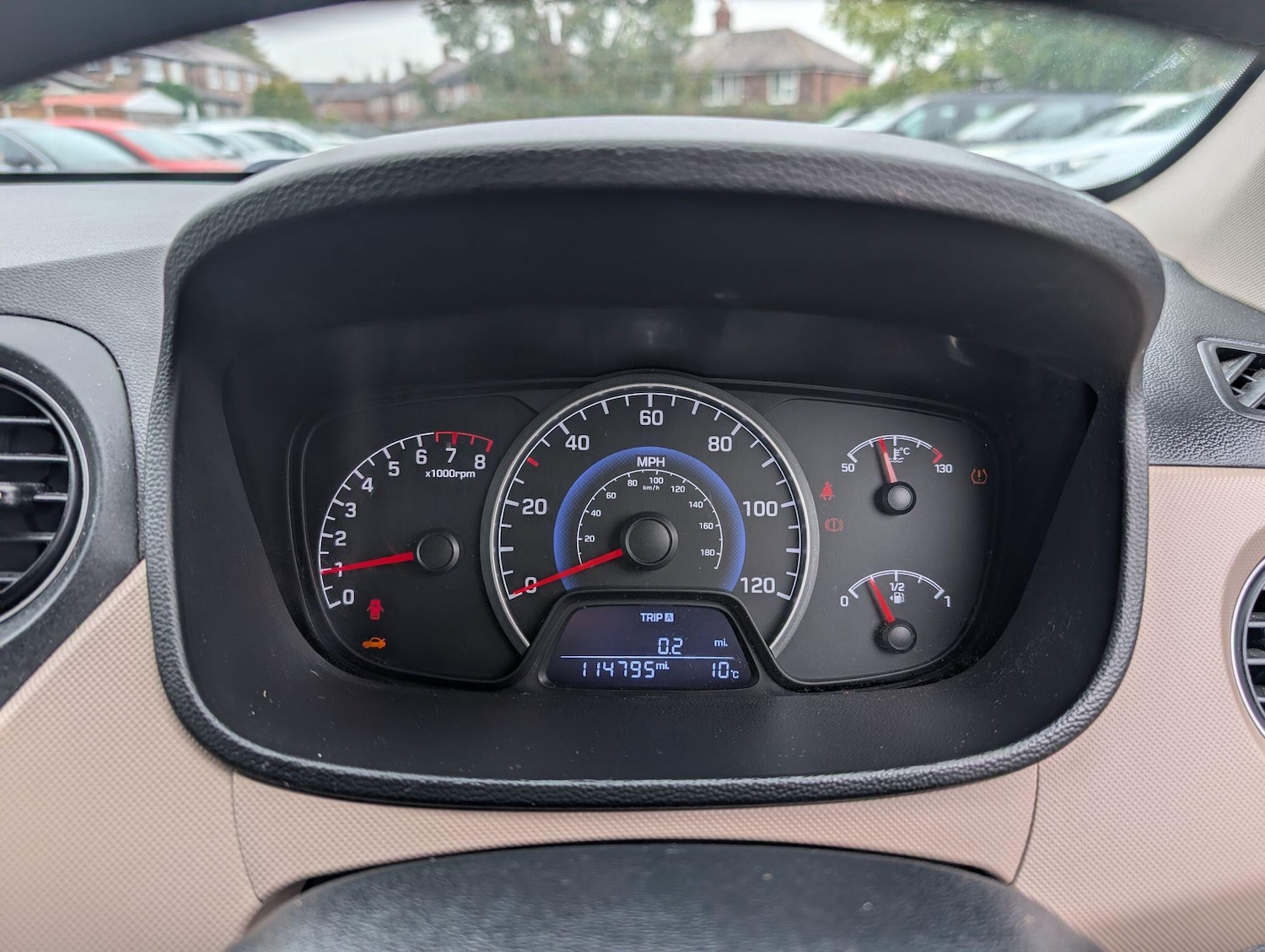 Used Hyundai i10 2015 for sale - 76166606: Photo 37