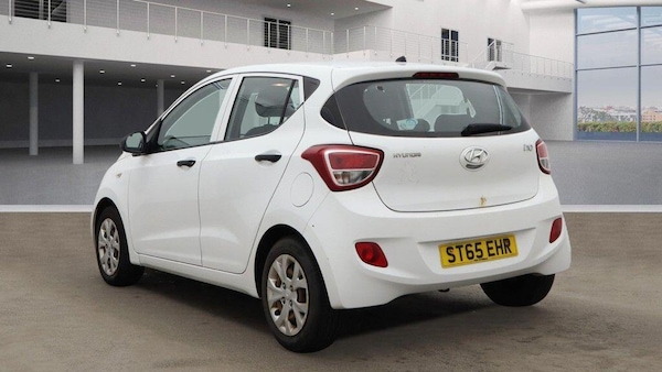 Used Hyundai i10 2015 for sale - 76166606: Photo 3