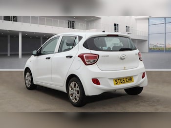Used Hyundai i10 2015 for sale - 76166606: Photo 3