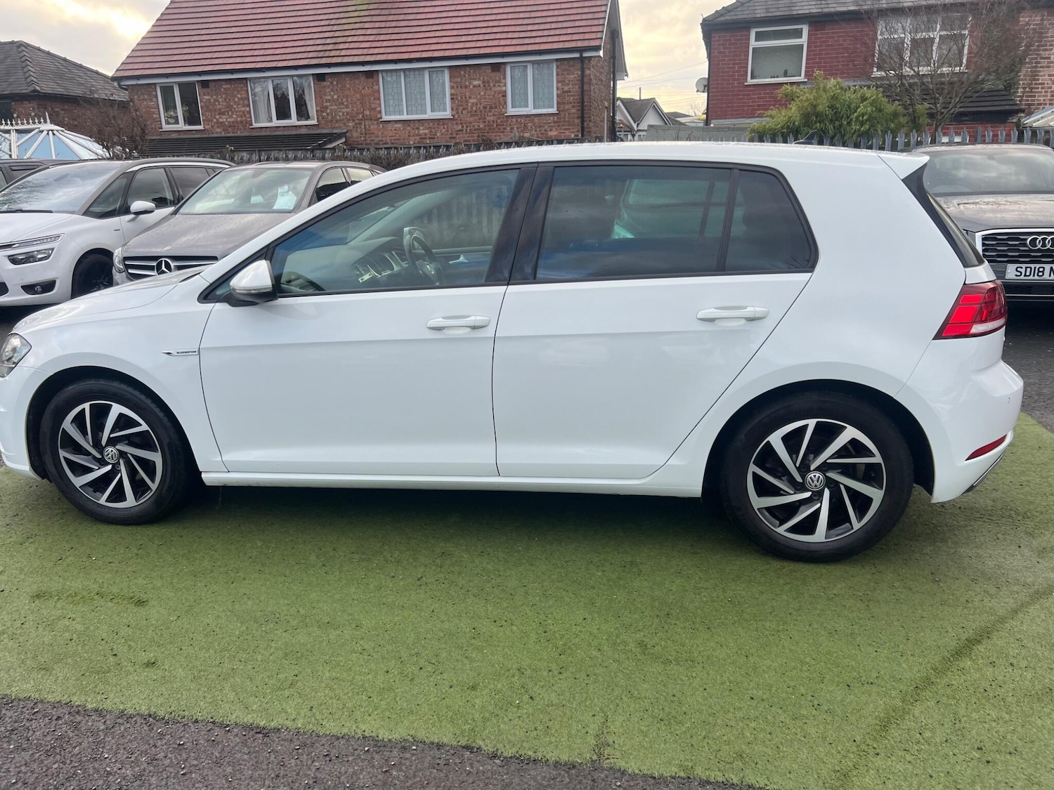Used Volkswagen Golf 2019 for sale - 77229243: Photo 37