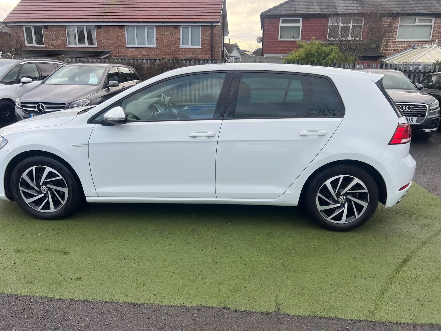 Used Volkswagen Golf 2019 for sale - 77229243: Photo 38