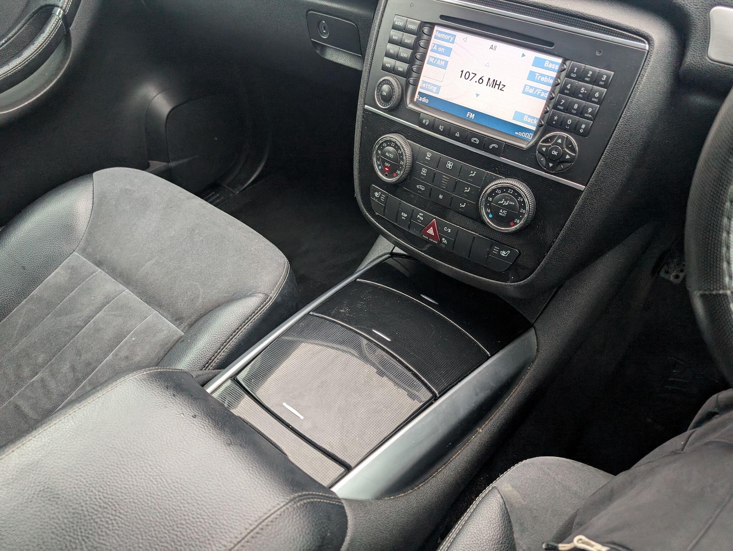 Used Mercedes-Benz R Class 2008 for sale - 76620177: Photo 38