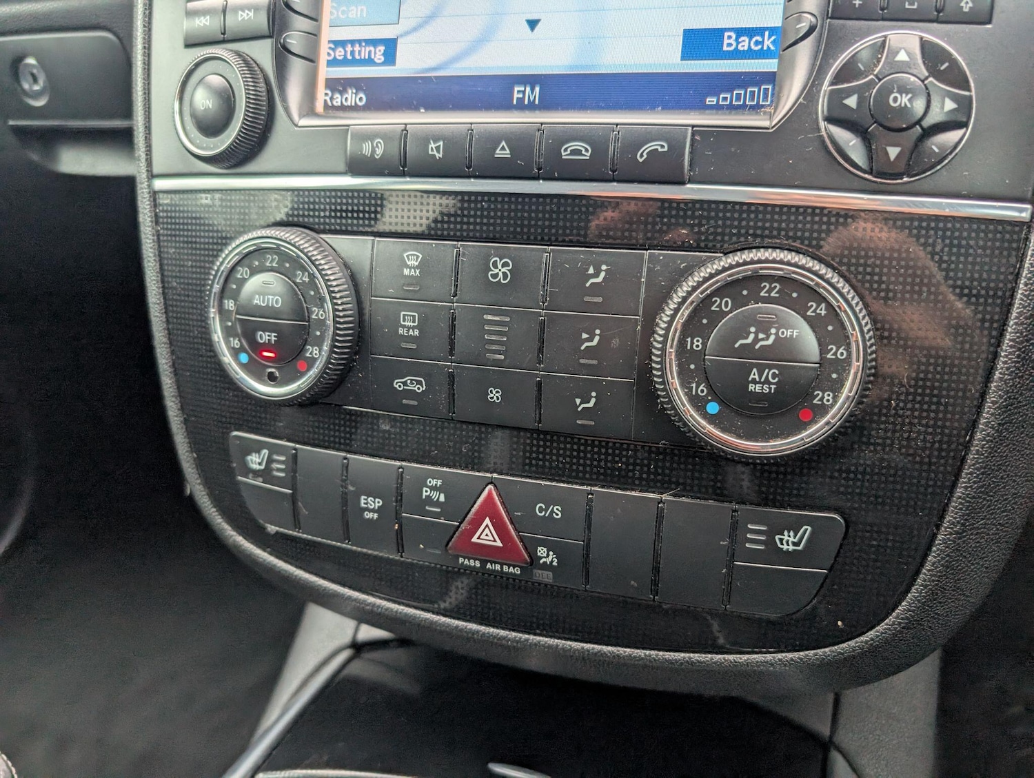 Used Mercedes-Benz R Class 2008 for sale - 76620177: Photo 39