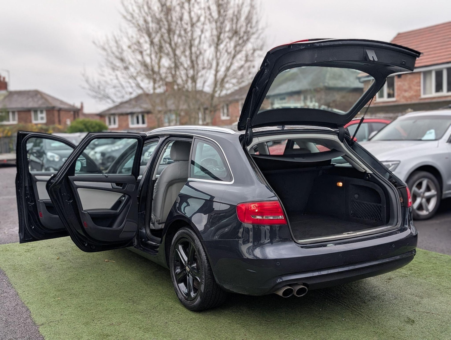 Used Audi A4 2013 for sale - 76522185: Photo 3