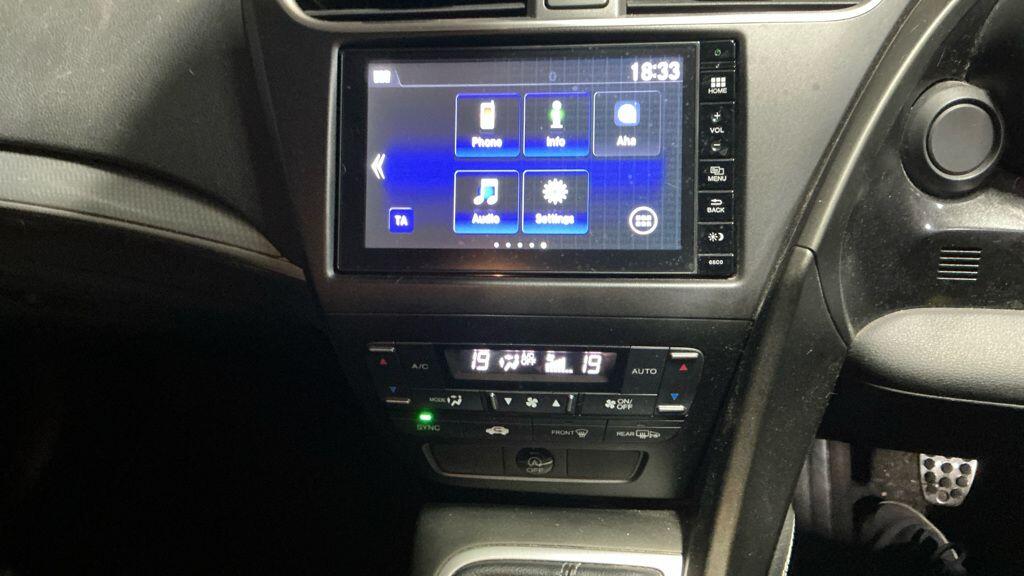 Used Honda Civic for sale - 76527840: Photo 10