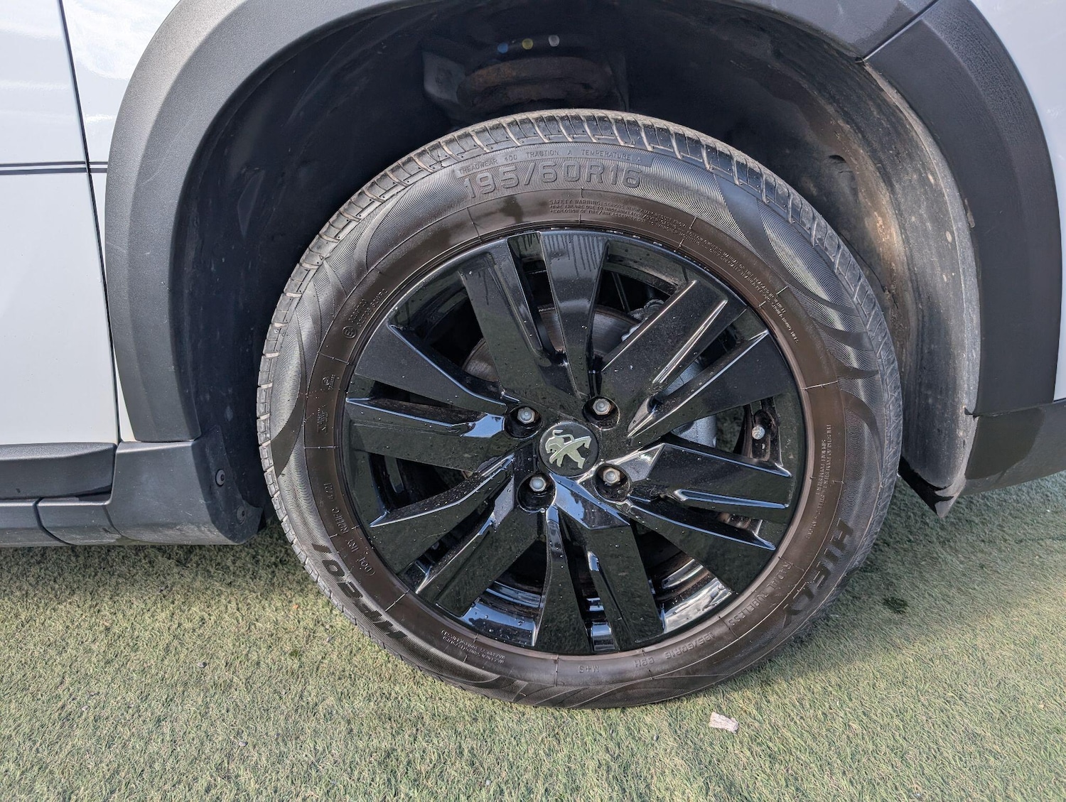 Used Peugeot 2008 2017 for sale - 76993301: Photo 38