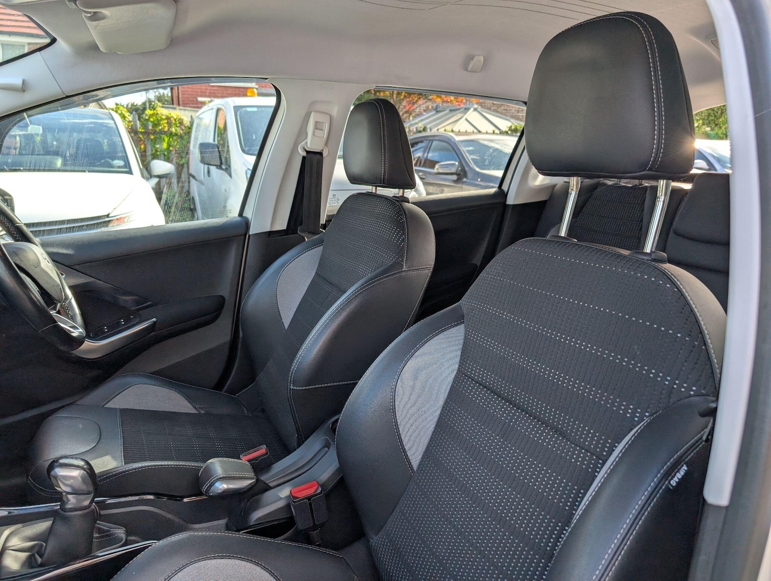 Used Peugeot 2008 2017 for sale - 76993301: Photo 43